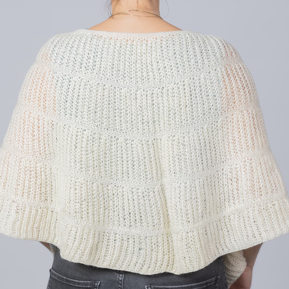 Handmade wool shawl INESKA — back view close-up