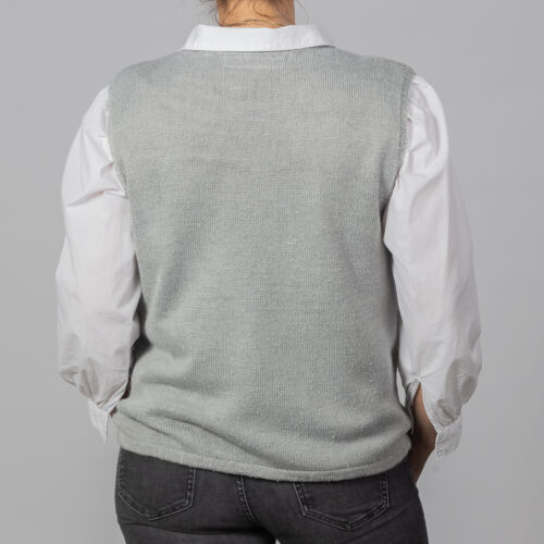 Nettle Fibre Top by INESKA — back view, sporty silhouette