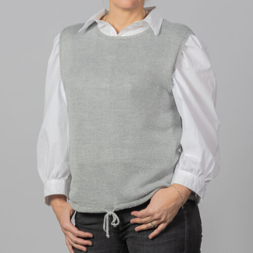 Handknitted Nettle Fibre Top in sporty style by INESKA — front view