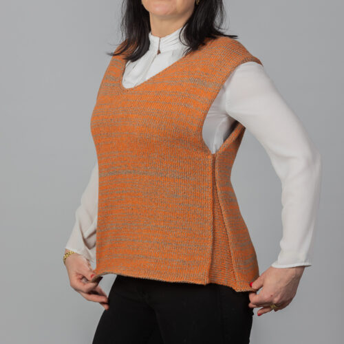 Handknitted Lovely Gilet in bourette silk and lambswool by INESKA — front view